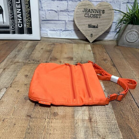 NWT Vera Bradley Triple Zip Hipster In Orange Bell Pepper - Picture 12 of 14
